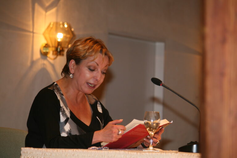 Manon Straché